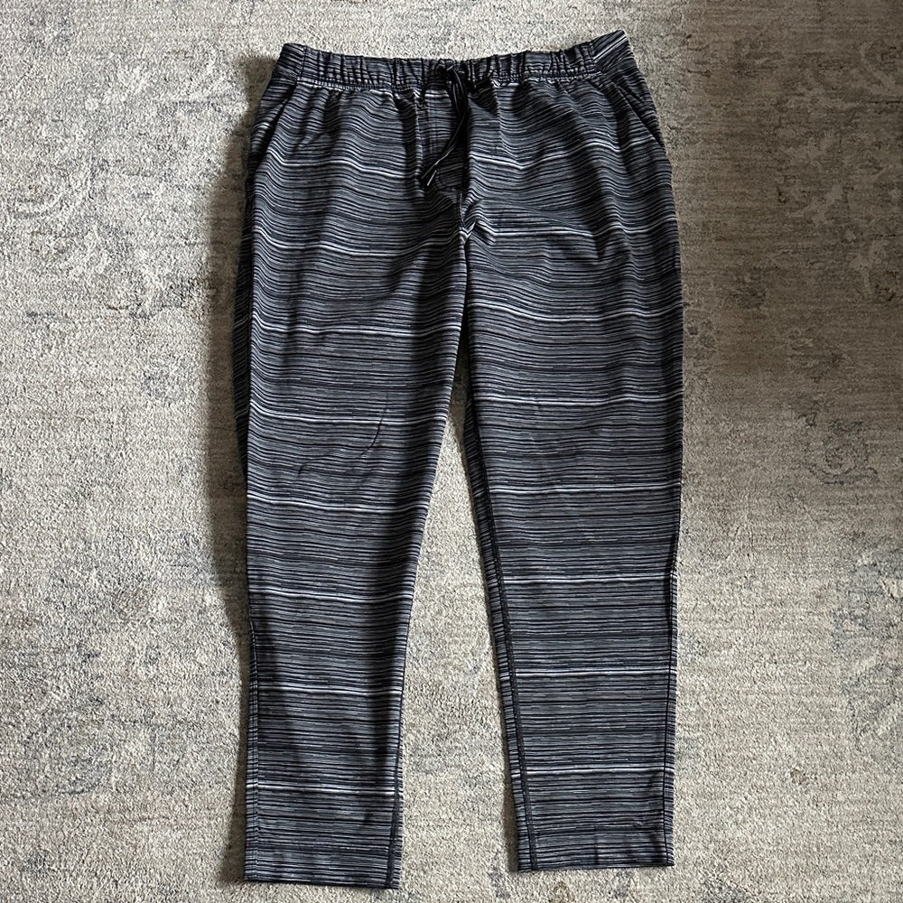 Lululemon women’s pants
Size: see measurements 
Color black&gray